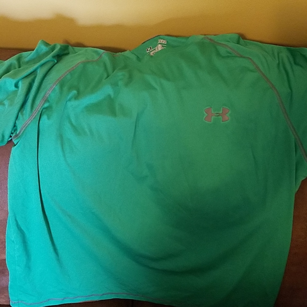 Under Armour Heat Gear t-shirt